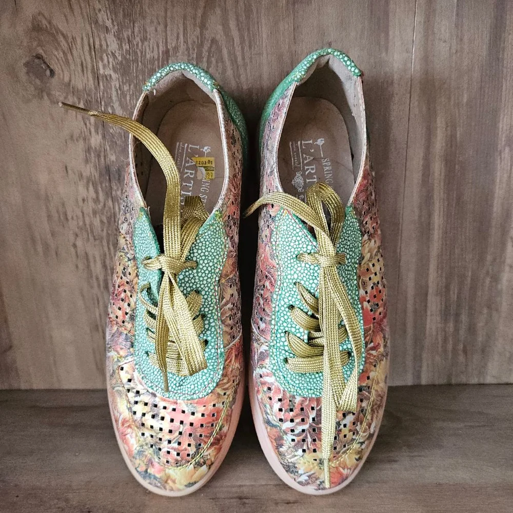 L'artiste Spring Step Multicolor Floral Pebbled Leather Sneakers Womens 38 - Picture 3 of 6